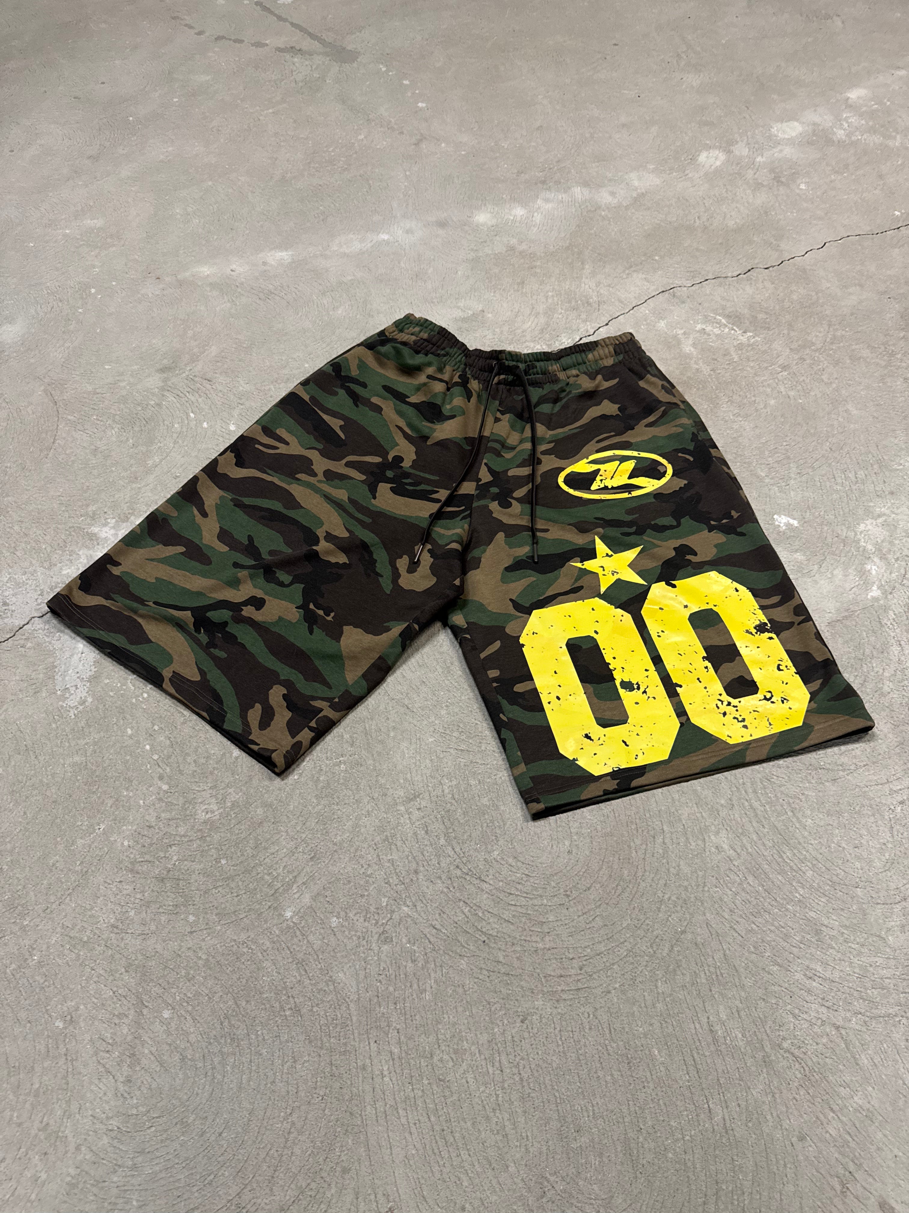 OVERSIZED ARMY SHORTS